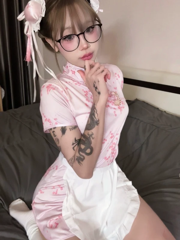 อาเนีย ฮับป๋ม ภาพเดี่ยวที่ 1