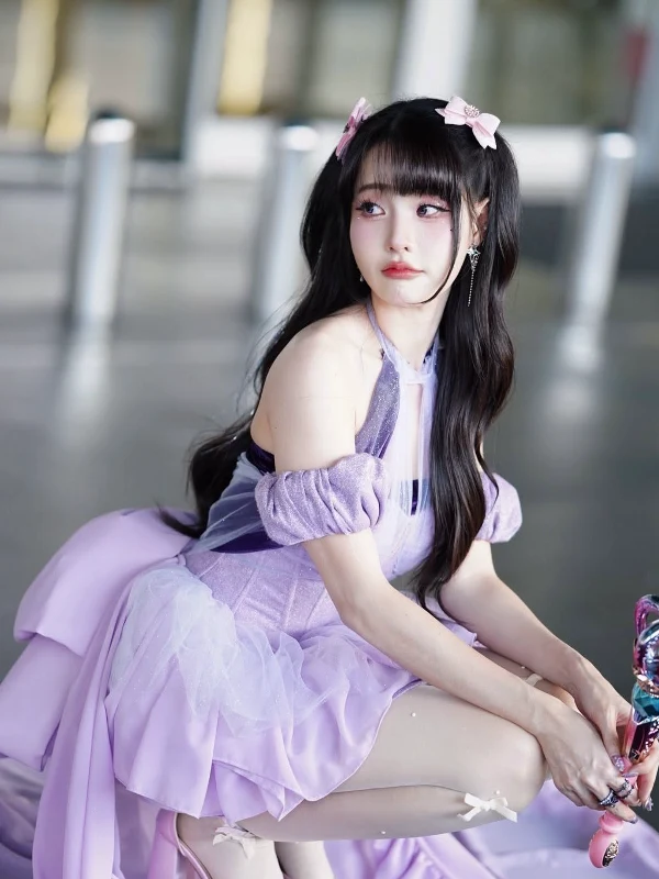ขนมรู คณาณัฐ ภาพเดี่ยวสรุปประวัติที่ 9