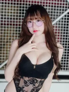 แคลร์ Claire Angevil รูปที่ 1