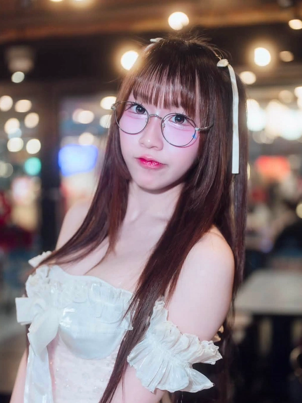 แคลร์ Claire Angevil ผลงานคอนเทนต์
