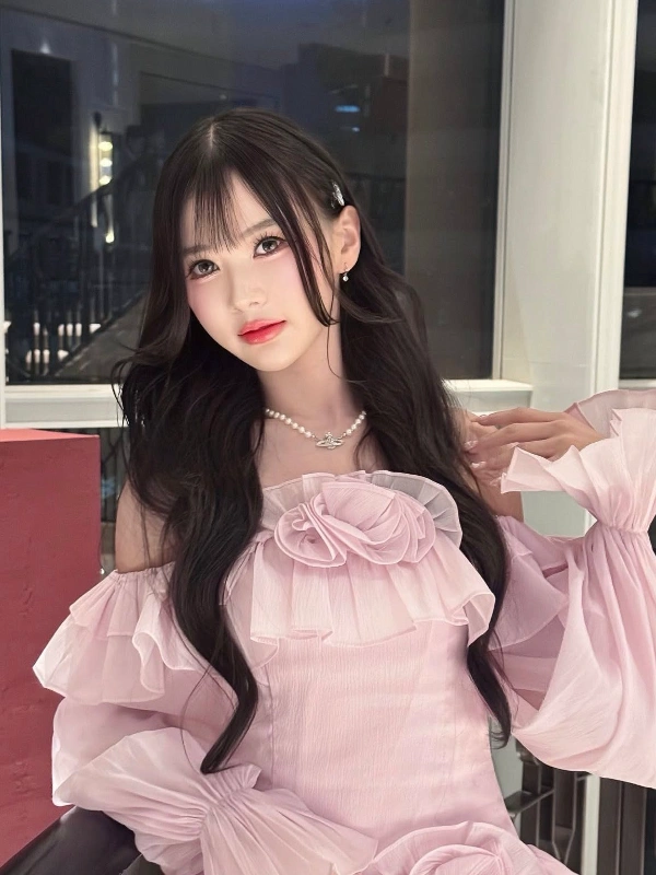 icezu ไอซ์ สีแดงแห่ง ANGeVIL